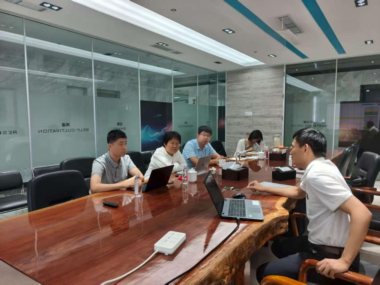 深圳希晶光電科技開發(fā)一行來(lái)淄考察 共探光電科技領(lǐng)域合作新機(jī)遇